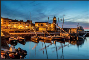 collioure de nuit et ses barques